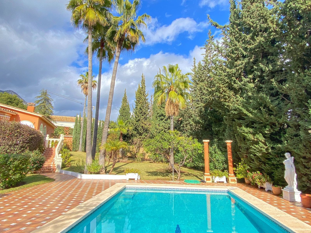 6 Bedroom Villa for Sale in Nagüeles — 7