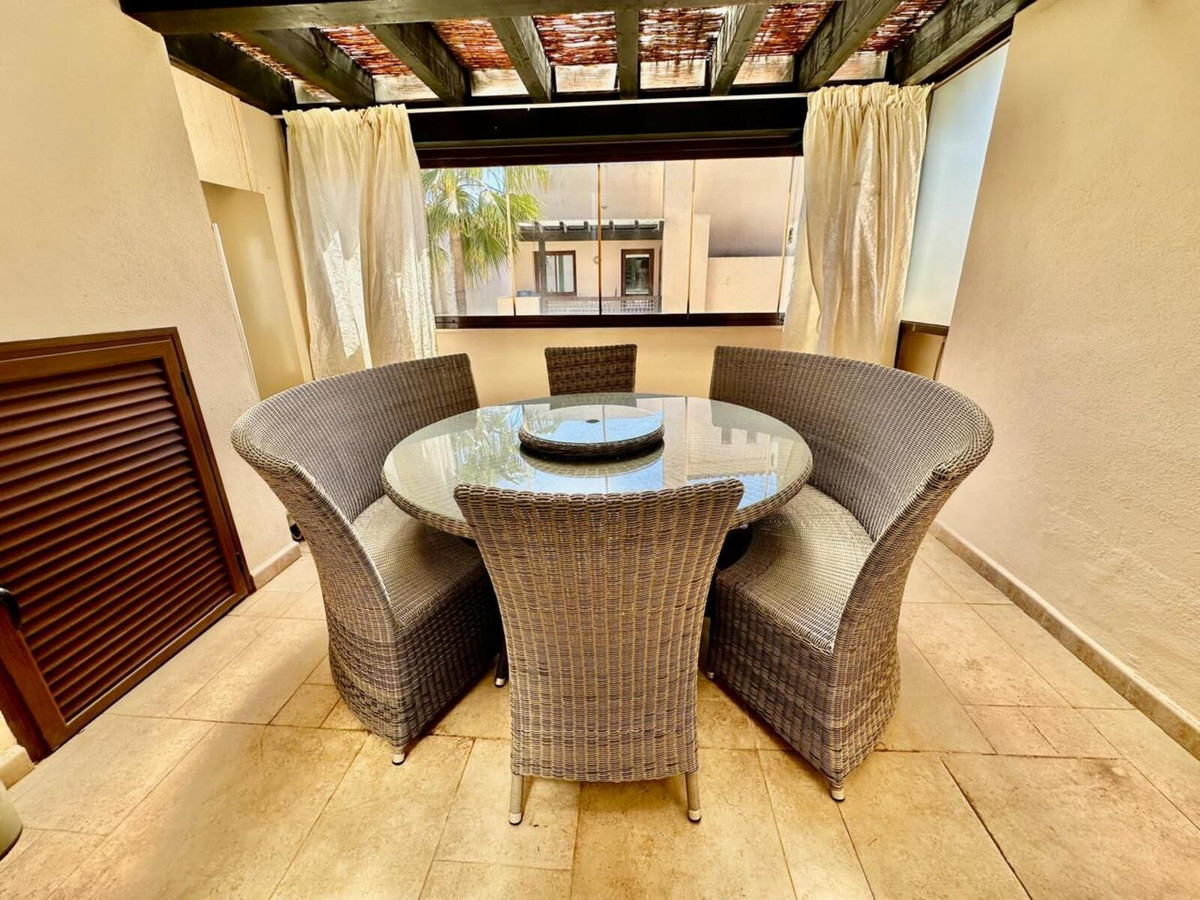 3 Bedroom Apartment for Sale in Nueva Andalucía — view 10