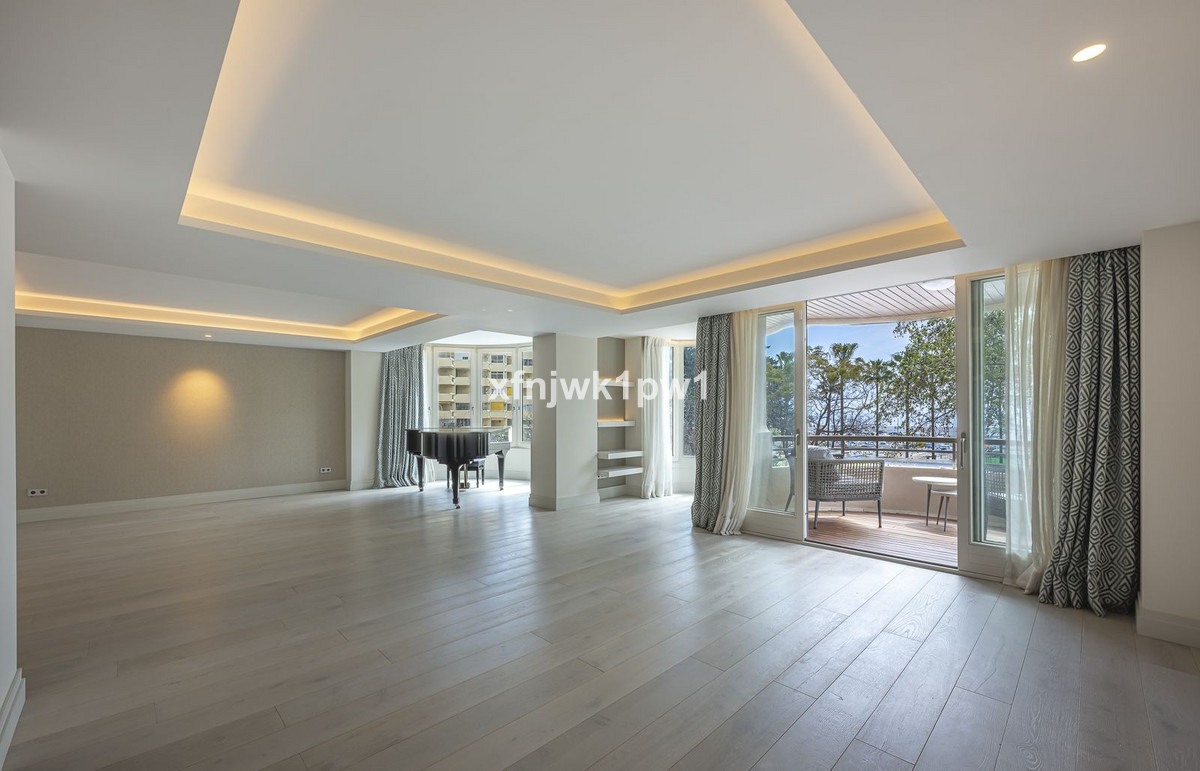 2 Bedroom Apartment for Sale in Marbella — 2