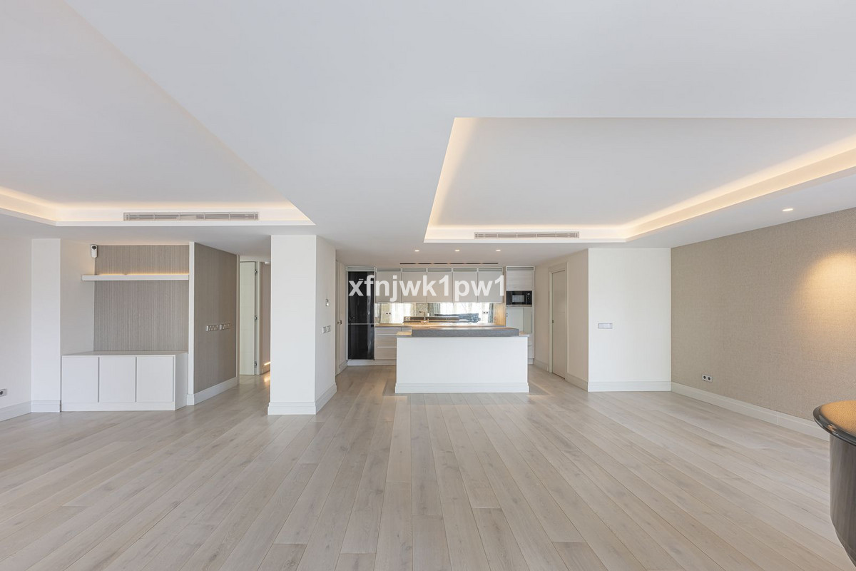 2 Bedroom Apartment for Sale in Marbella — 3