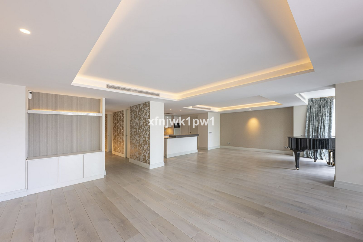 2 Bedroom Apartment for Sale in Marbella — 8