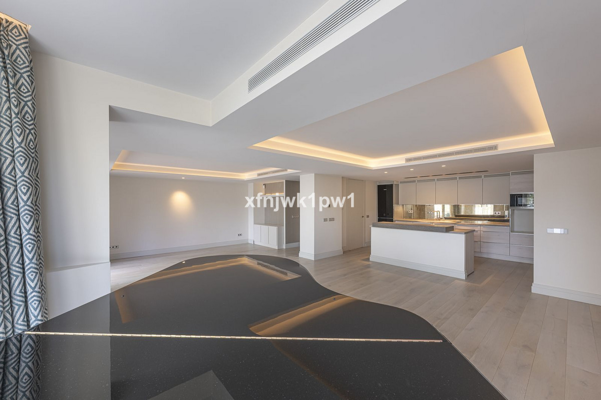 2 Bedroom Apartment for Sale in Marbella — 9