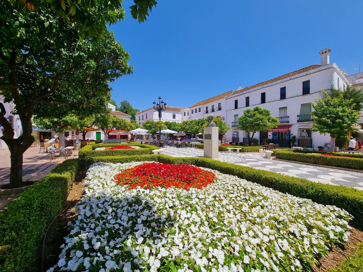 3 Bedroom Apartment for Sale in Marbella — 2