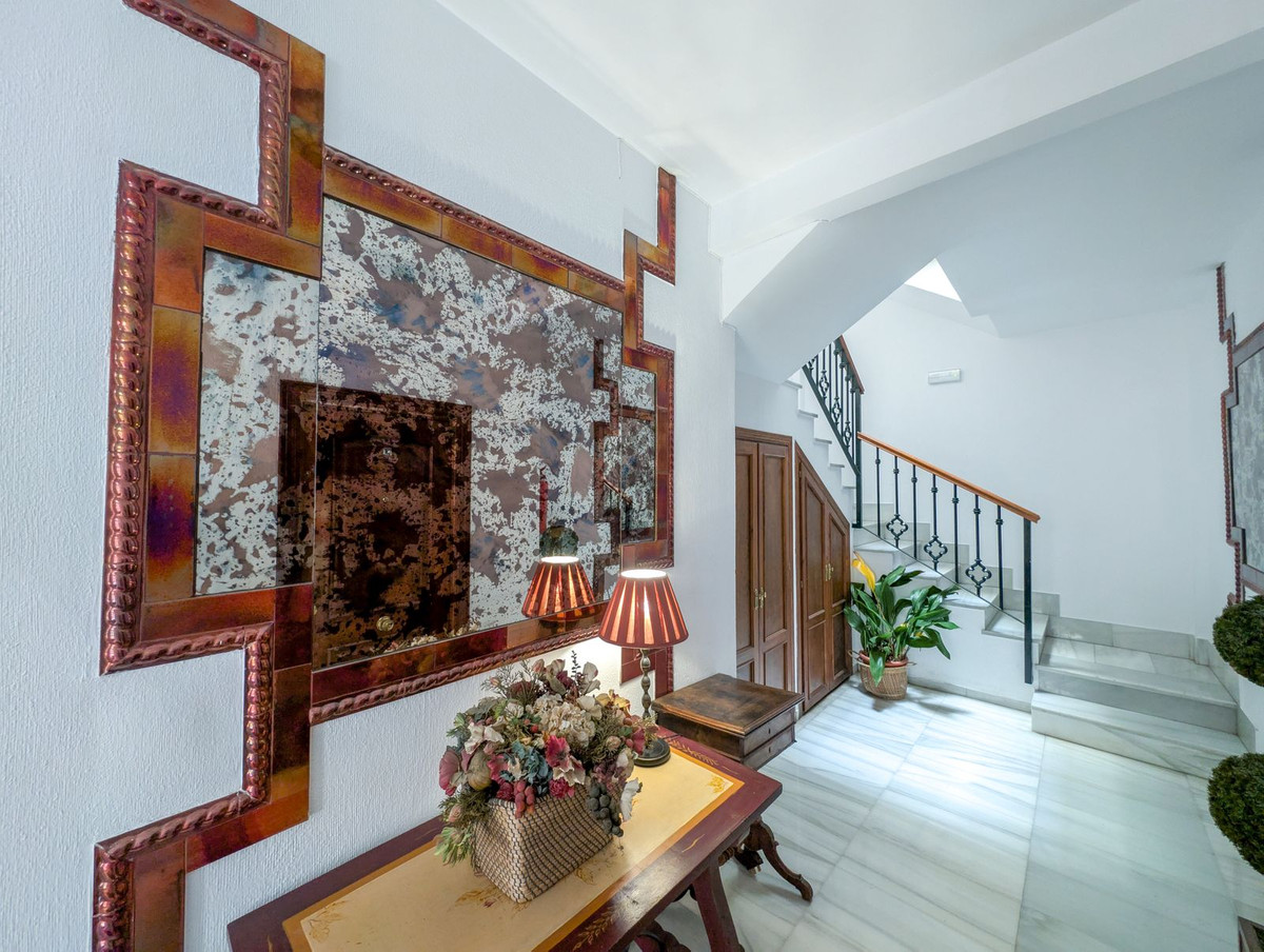 3 Bedroom Apartment for Sale in Marbella — 3