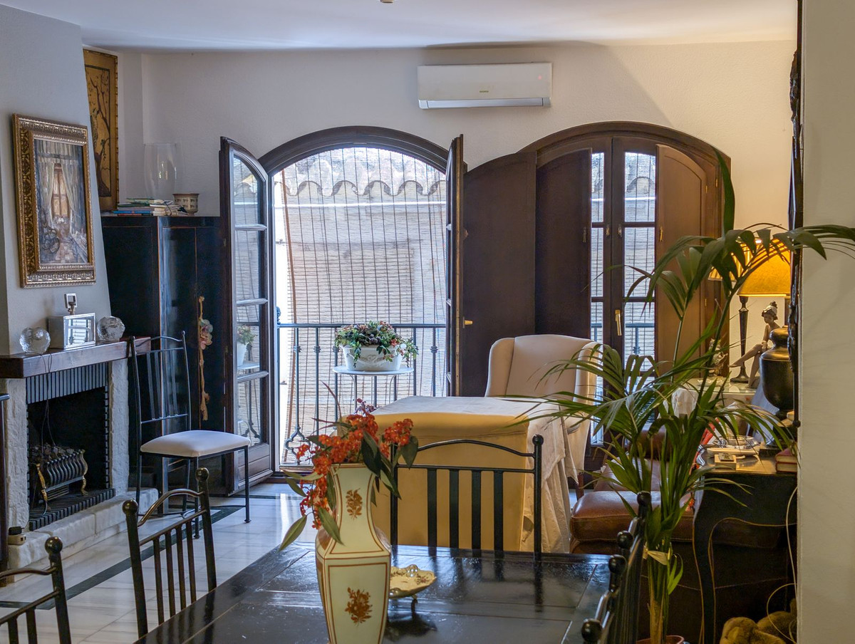 3 Bedroom Apartment for Sale in Marbella — 8