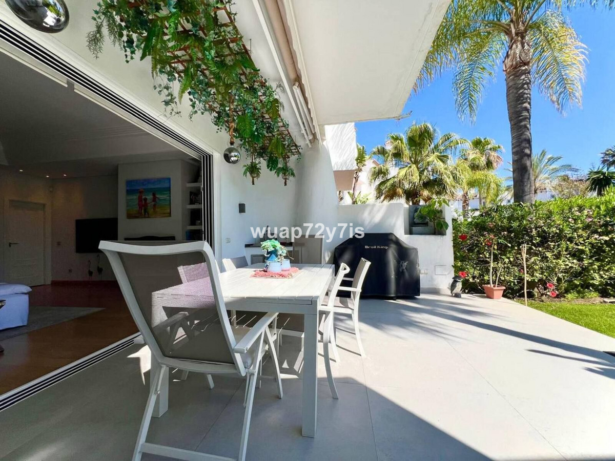 4 Bedroom Villa for Sale in Estepona — 9