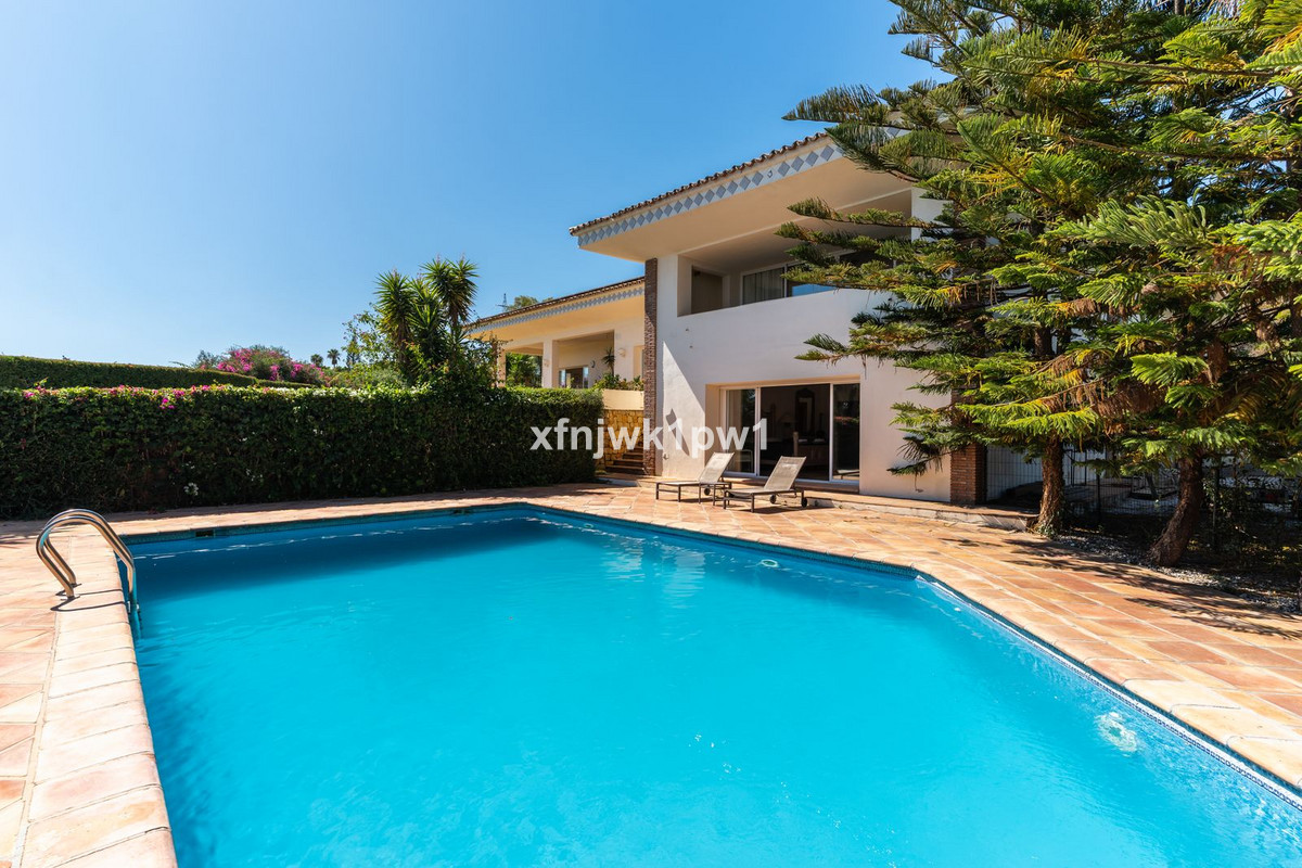 5 Bedroom Villa for Sale in Benahavís — 6