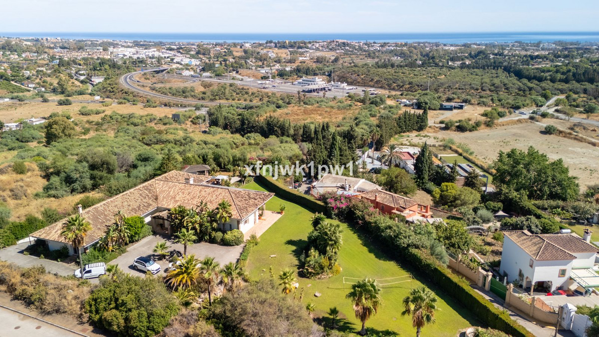 5 Bedroom Villa for Sale in Benahavís — 9