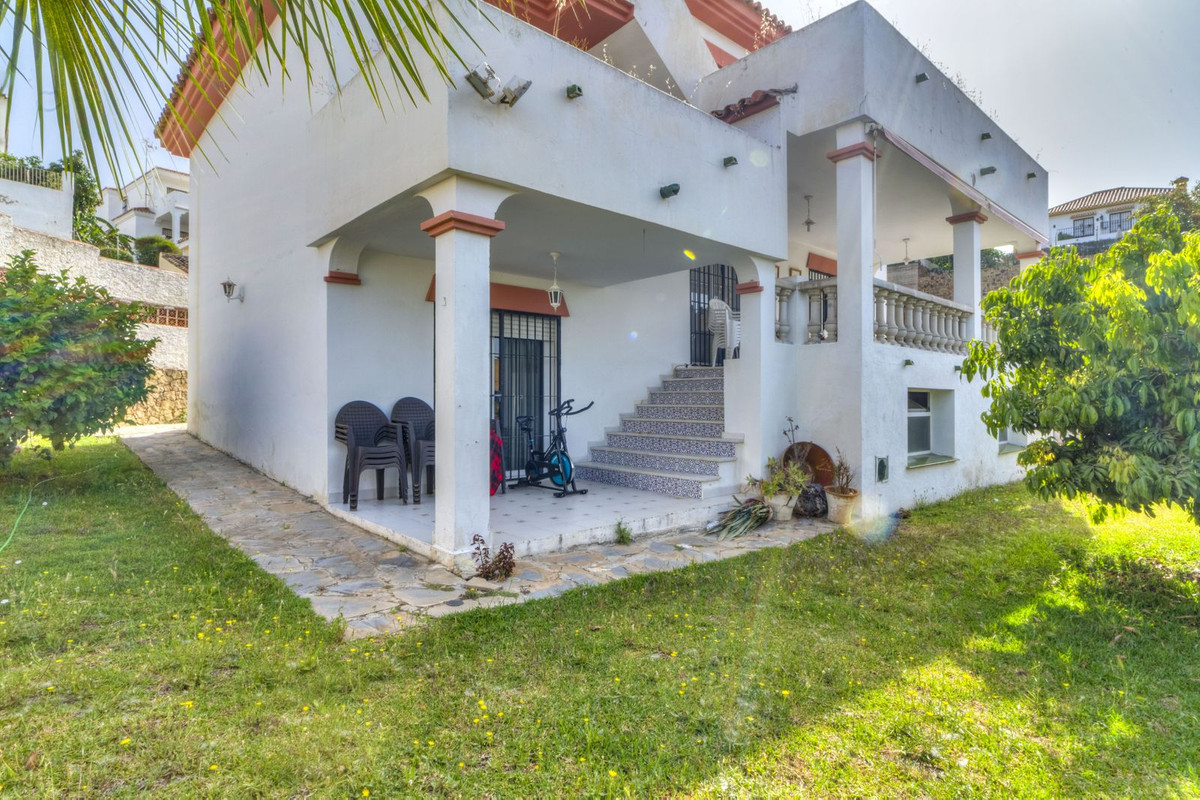 5 Bedroom Villa for Sale in Marbella