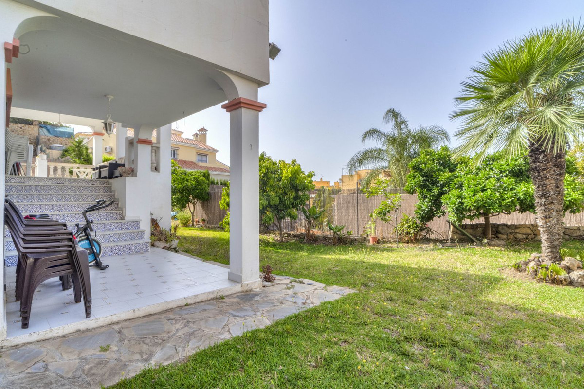 5 Bedroom Villa for Sale in Marbella — 2