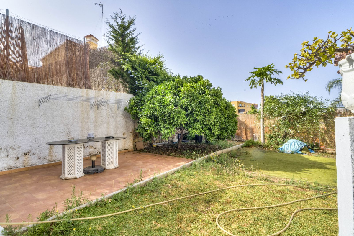 5 Bedroom Villa for Sale in Marbella — 5