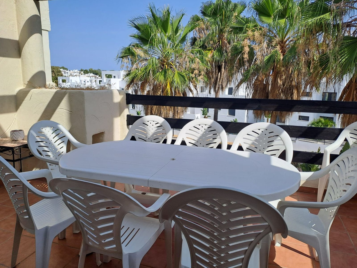 2 Bedroom Apartment for Sale in Estepona — 4