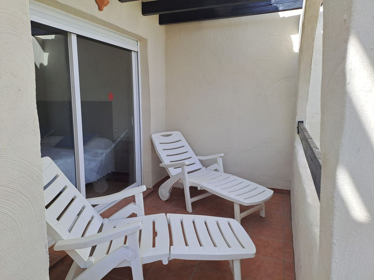2 Bedroom Apartment for Sale in Estepona — 6