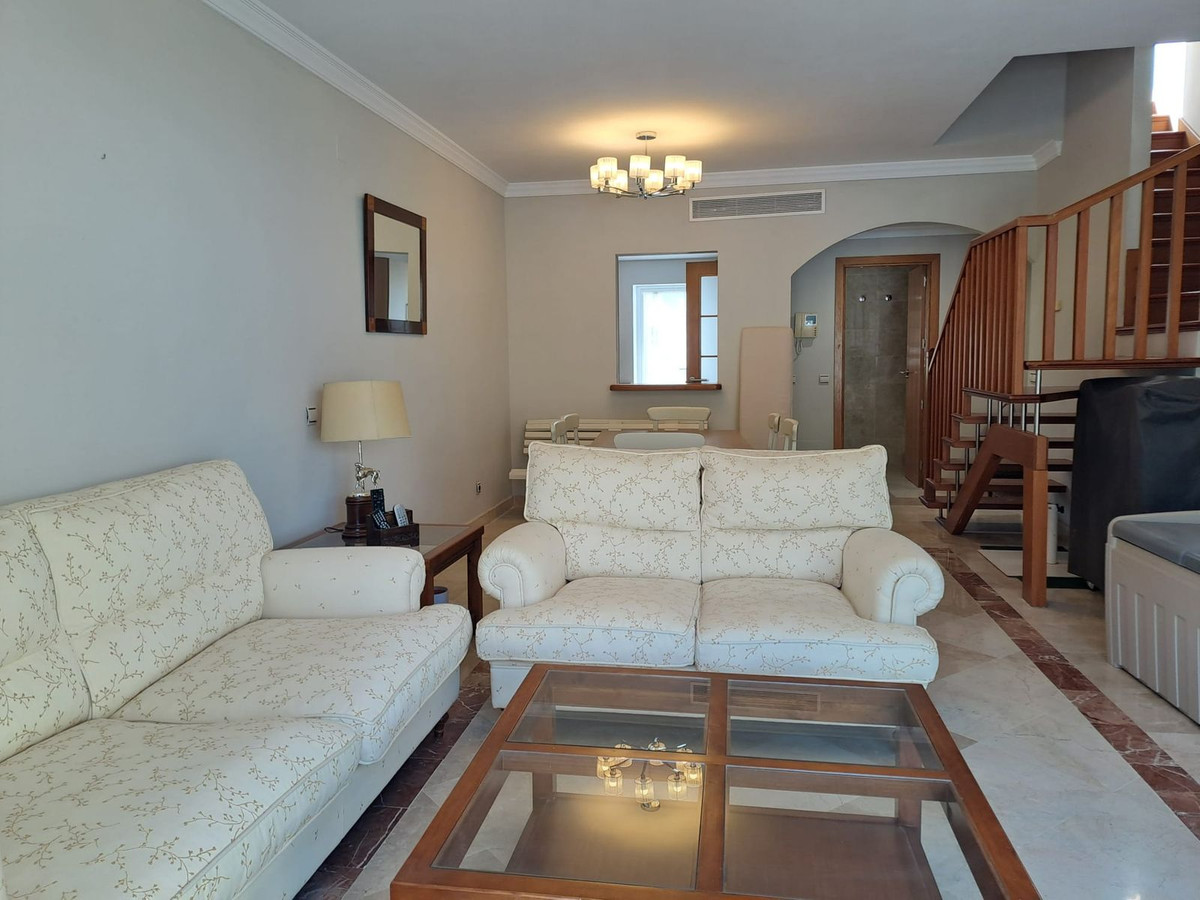 2 Bedroom Apartment for Sale in Estepona — 8