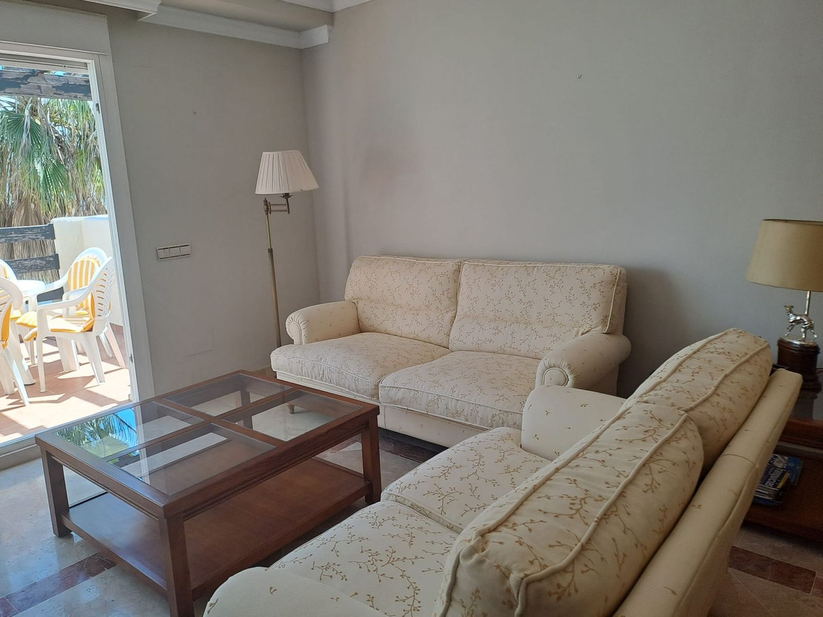 2 Bedroom Apartment for Sale in Estepona — 9
