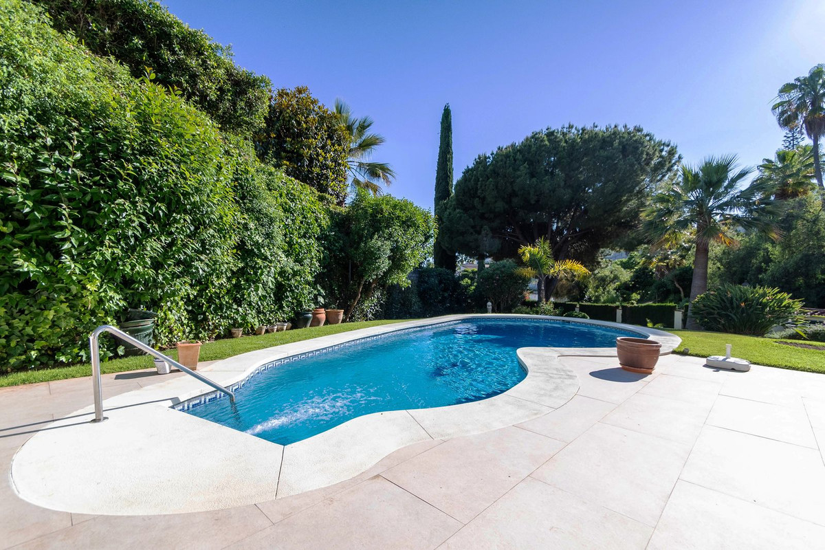 4 Bedroom Villa for Sale in Marbella — 7