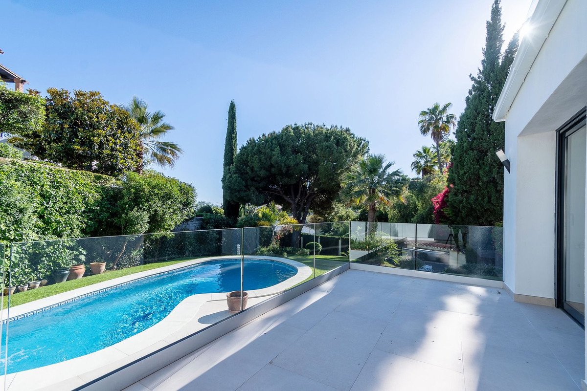 4 Bedroom Villa for Sale in Marbella — 9