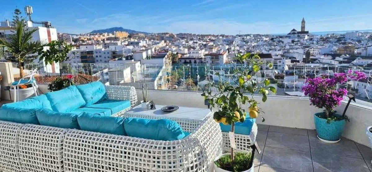 2 Bedroom Apartment for Sale in Estepona — 2