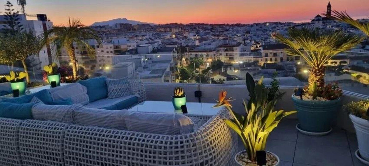 2 Bedroom Apartment for Sale in Estepona — 7