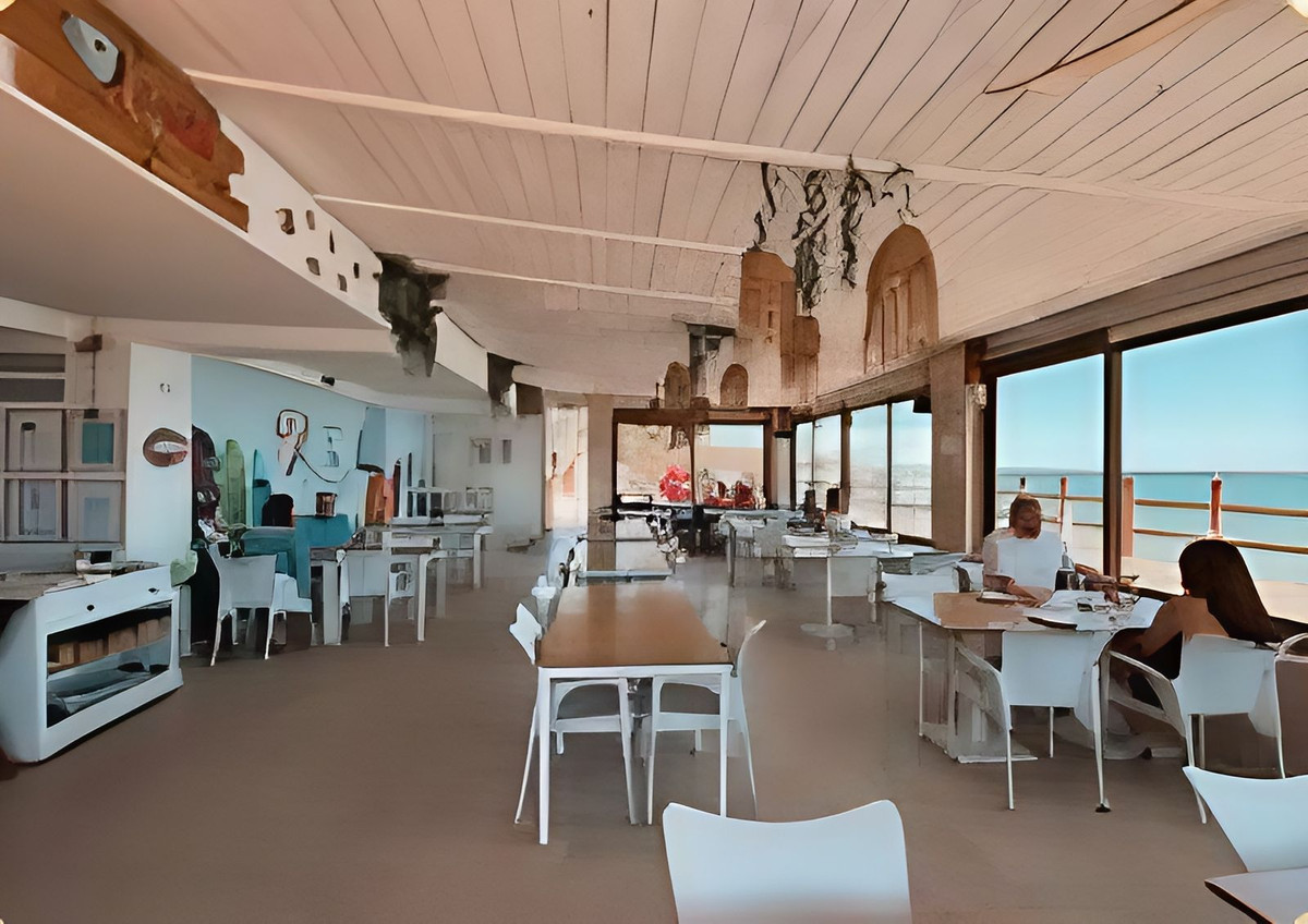3 Bedroom Villa for Sale in Estepona — 2