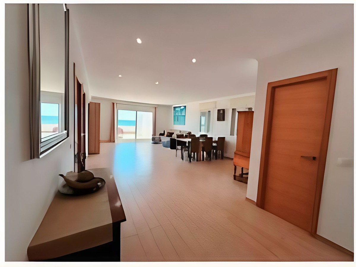 3 Bedroom Villa for Sale in Estepona — 6