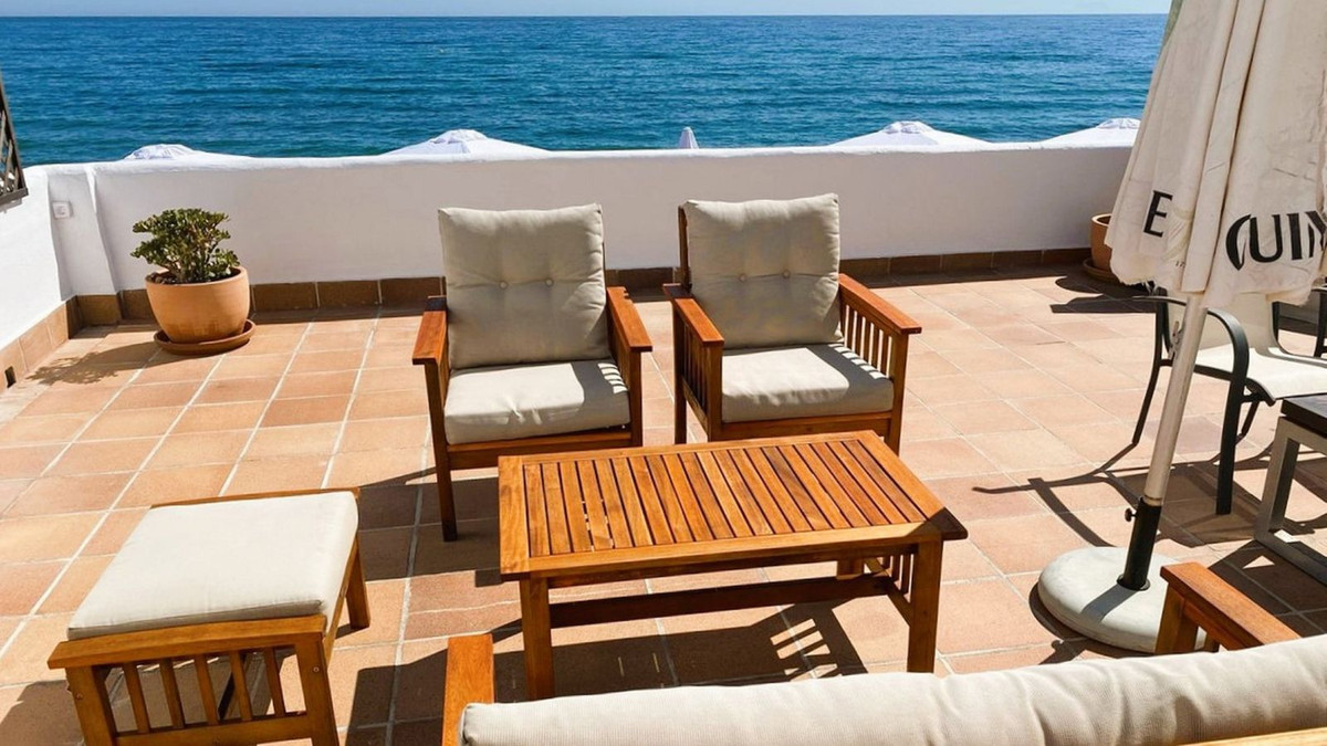 3 Bedroom Villa for Sale in Estepona — 9
