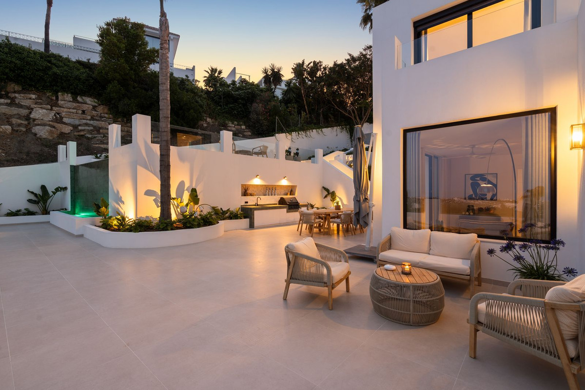 5 Bedroom Villa for Sale in Nueva Andalucía — 8