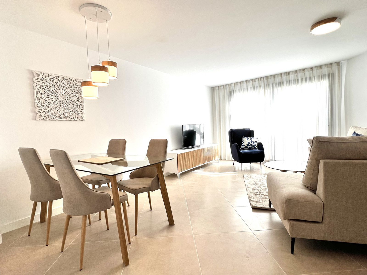 3 Bedroom Villa for Sale in Estepona — 2