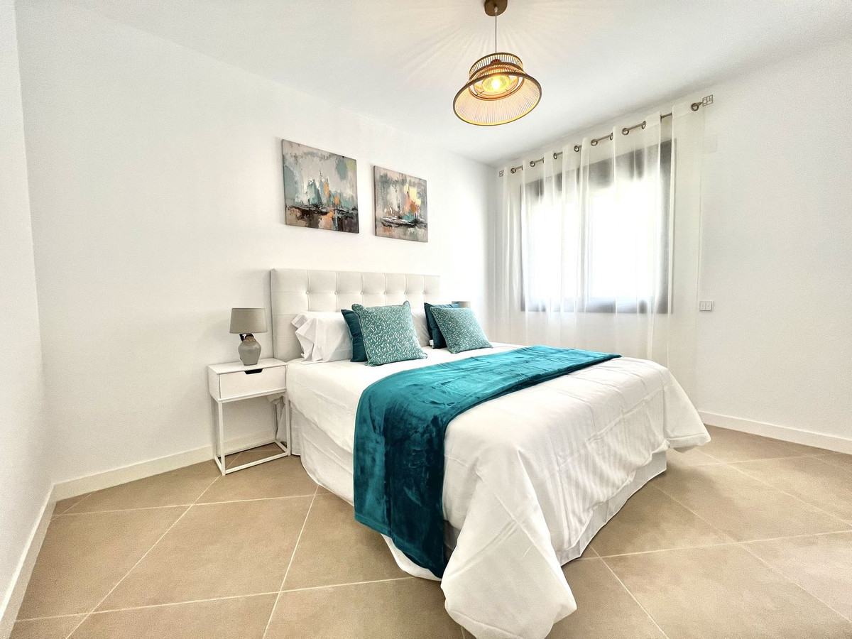 3 Bedroom Villa for Sale in Estepona — 8