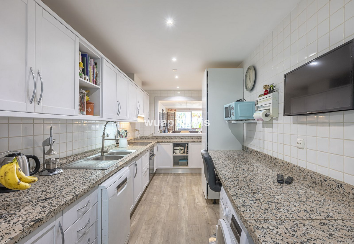 3 Bedroom Apartment for Sale in Nueva Andalucía — 9