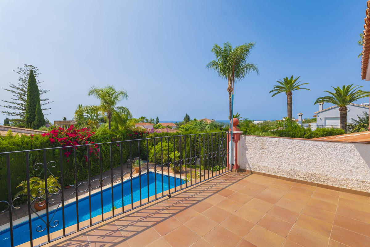 3 Bedroom Villa for Sale in Marbella — 3