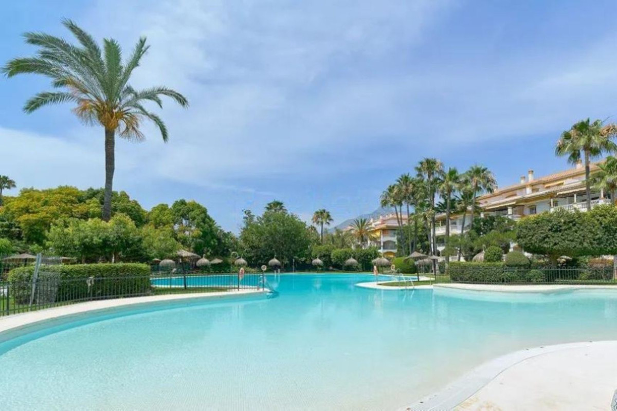 3 Bedroom Apartment for Sale in Marbella — 4