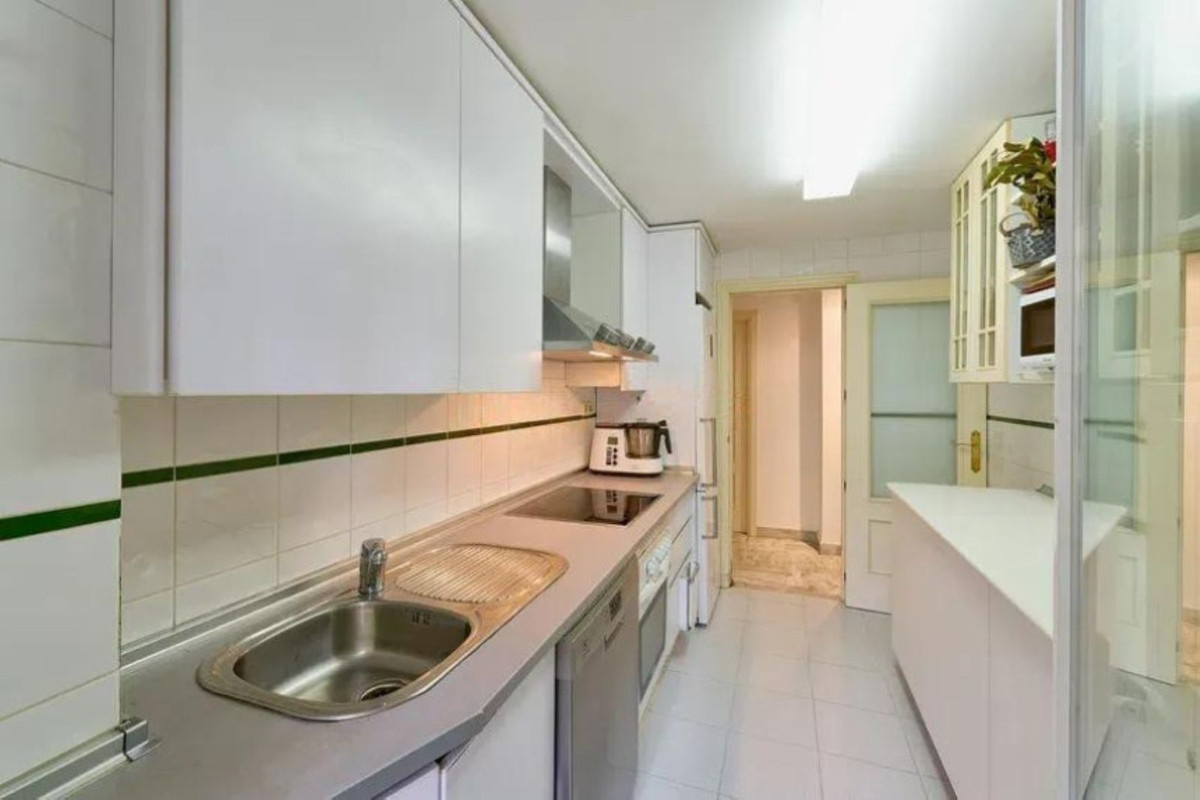 3 Bedroom Apartment for Sale in Marbella — 5