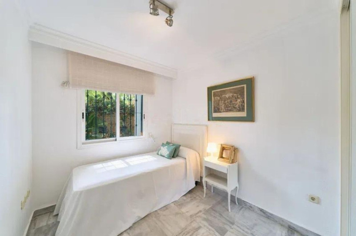 3 Bedroom Apartment for Sale in Marbella — 9