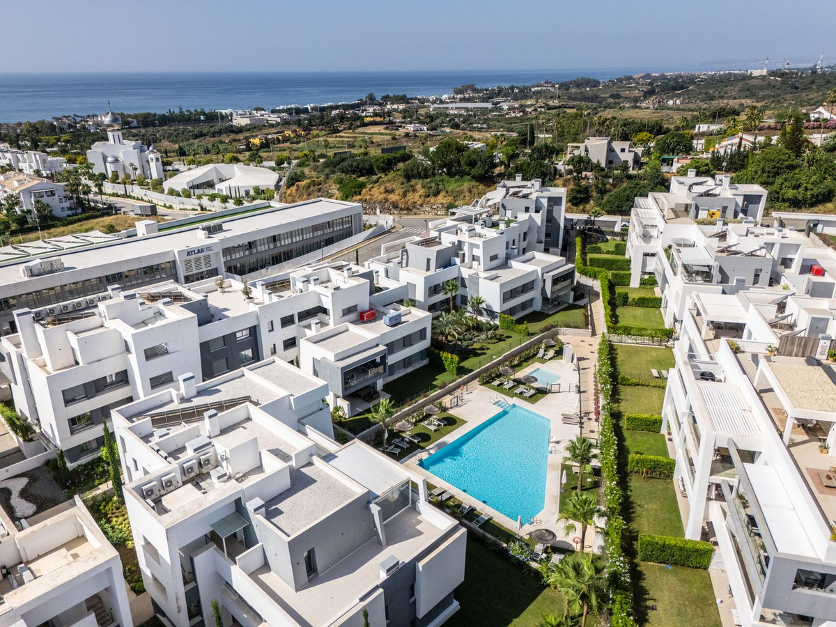 2 Bedroom Apartment for Sale in Estepona — 2