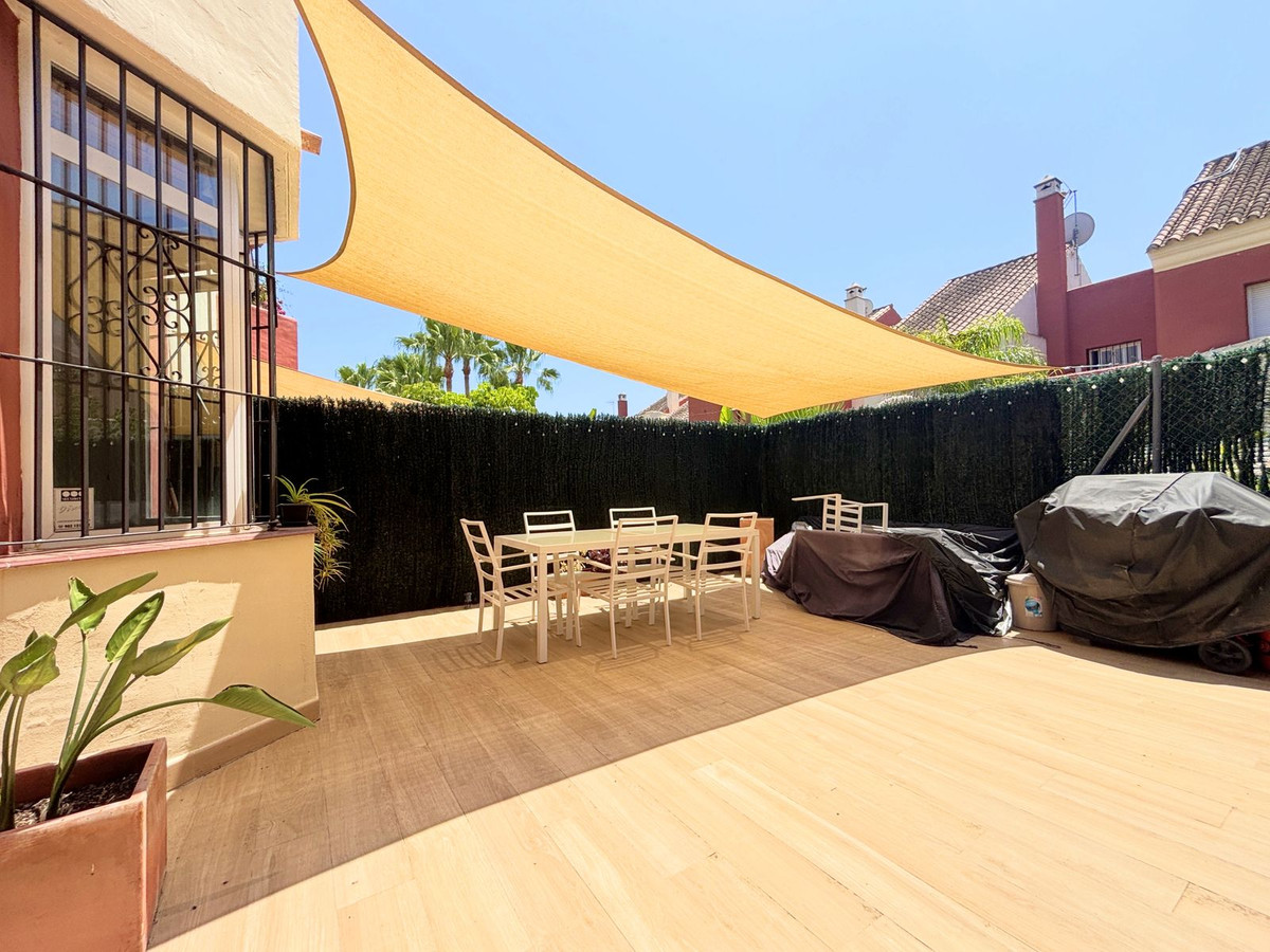 3 Bedroom Villa for Sale in Estepona — 2