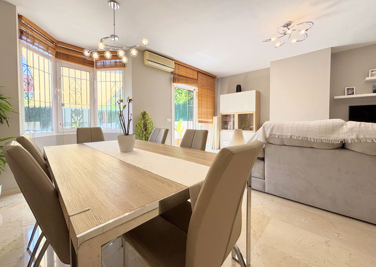 3 Bedroom Villa for Sale in Estepona — 7