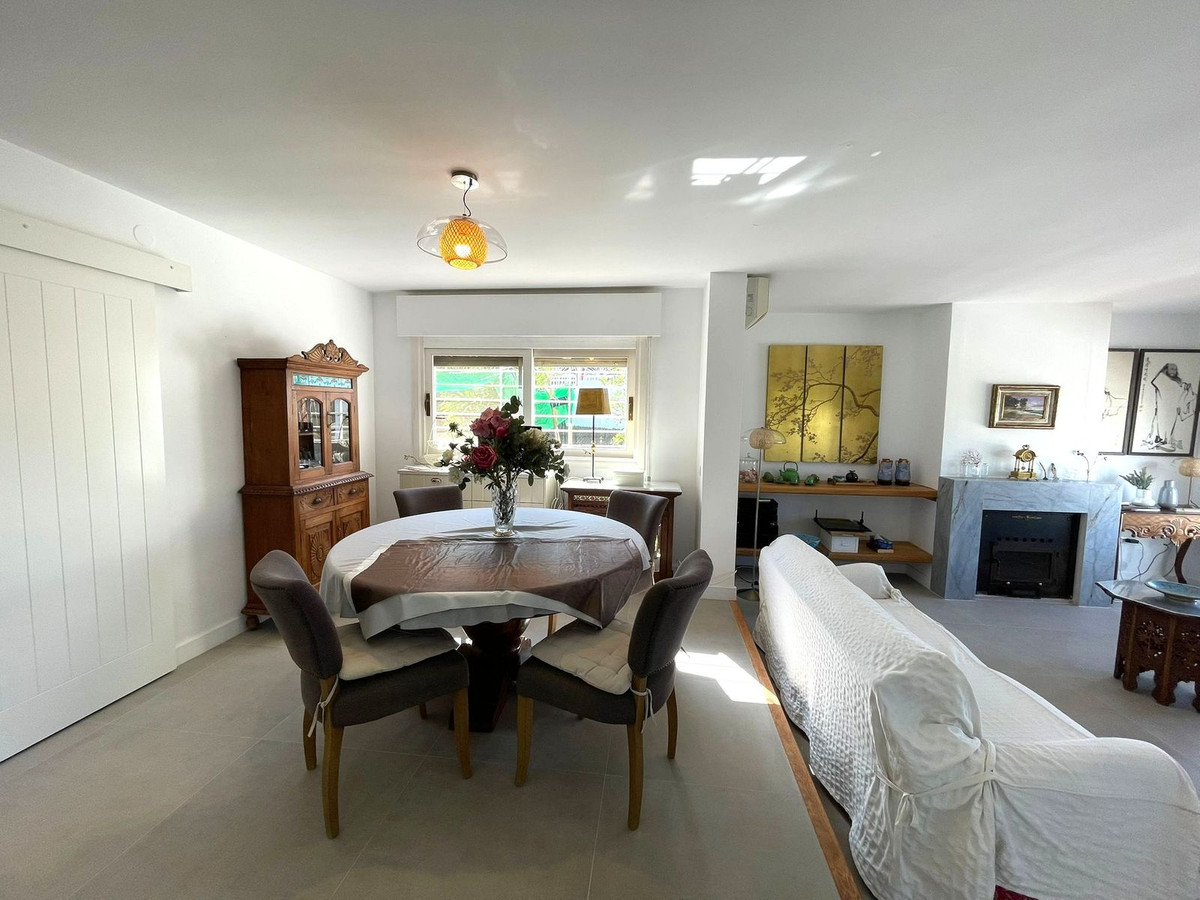4 Bedroom Villa for Sale in Estepona — 5