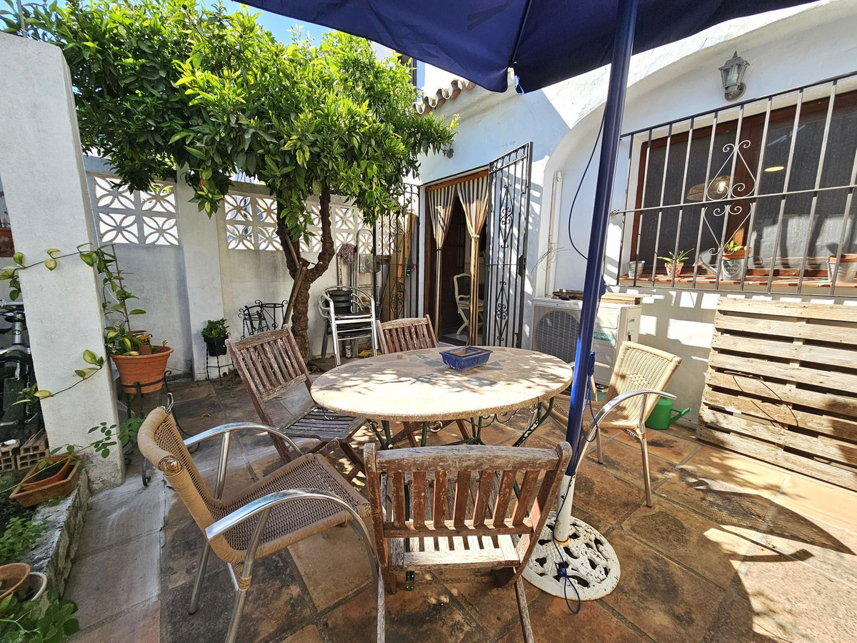 3 Bedroom Villa for Sale in Benahavís — 7