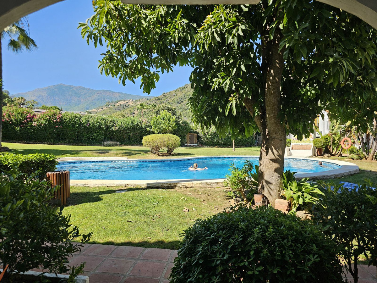 3 Bedroom Villa for Sale in Benahavís — 8