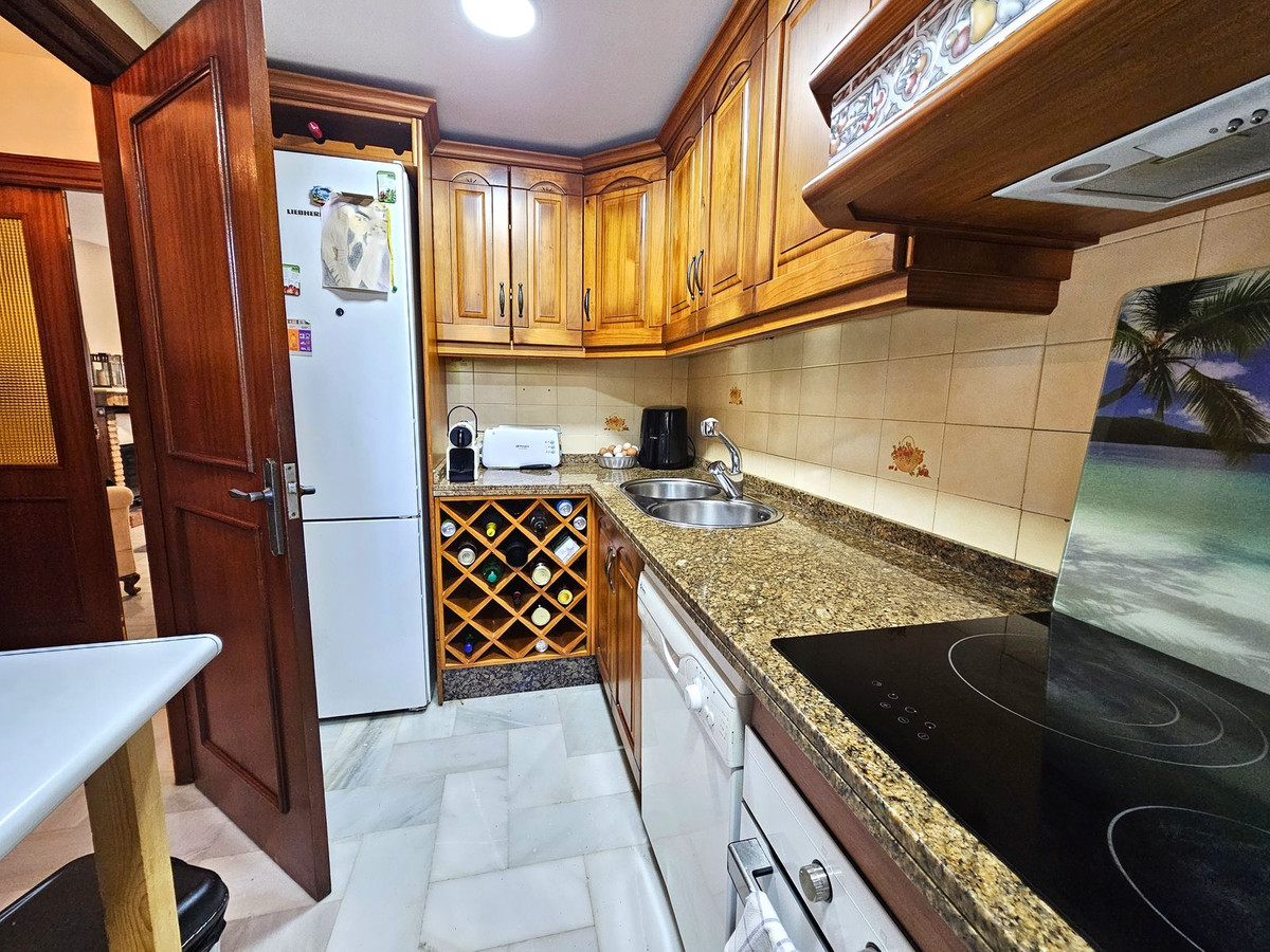 3 Bedroom Villa for Sale in Benahavís — 9