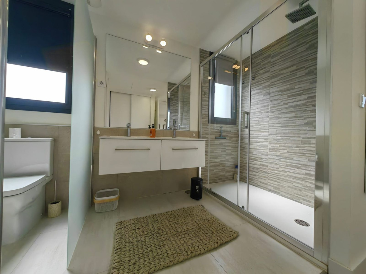 3 Bedroom Apartment for Sale in Estepona — 5