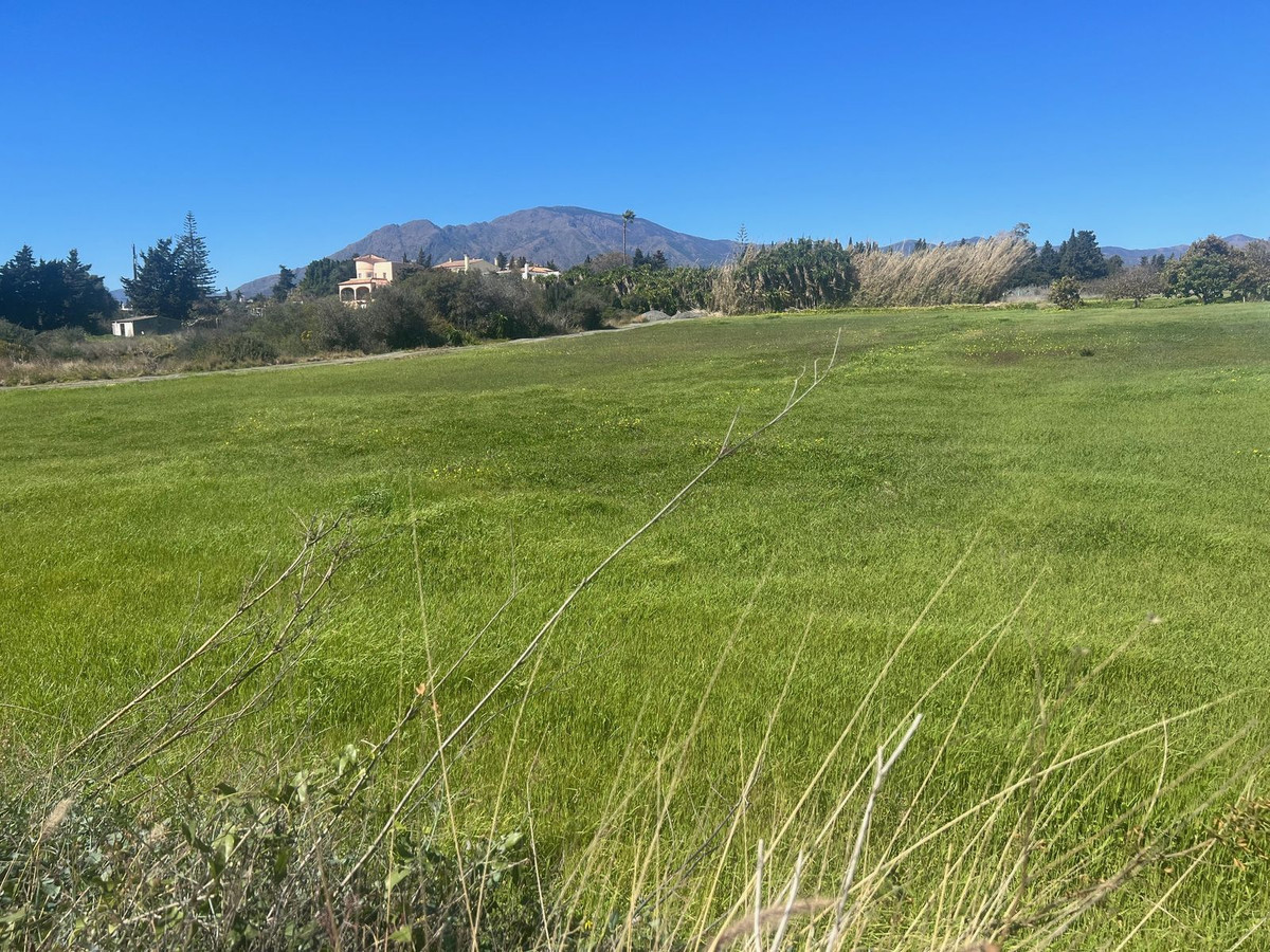 Plot for Sale in Estepona — 3