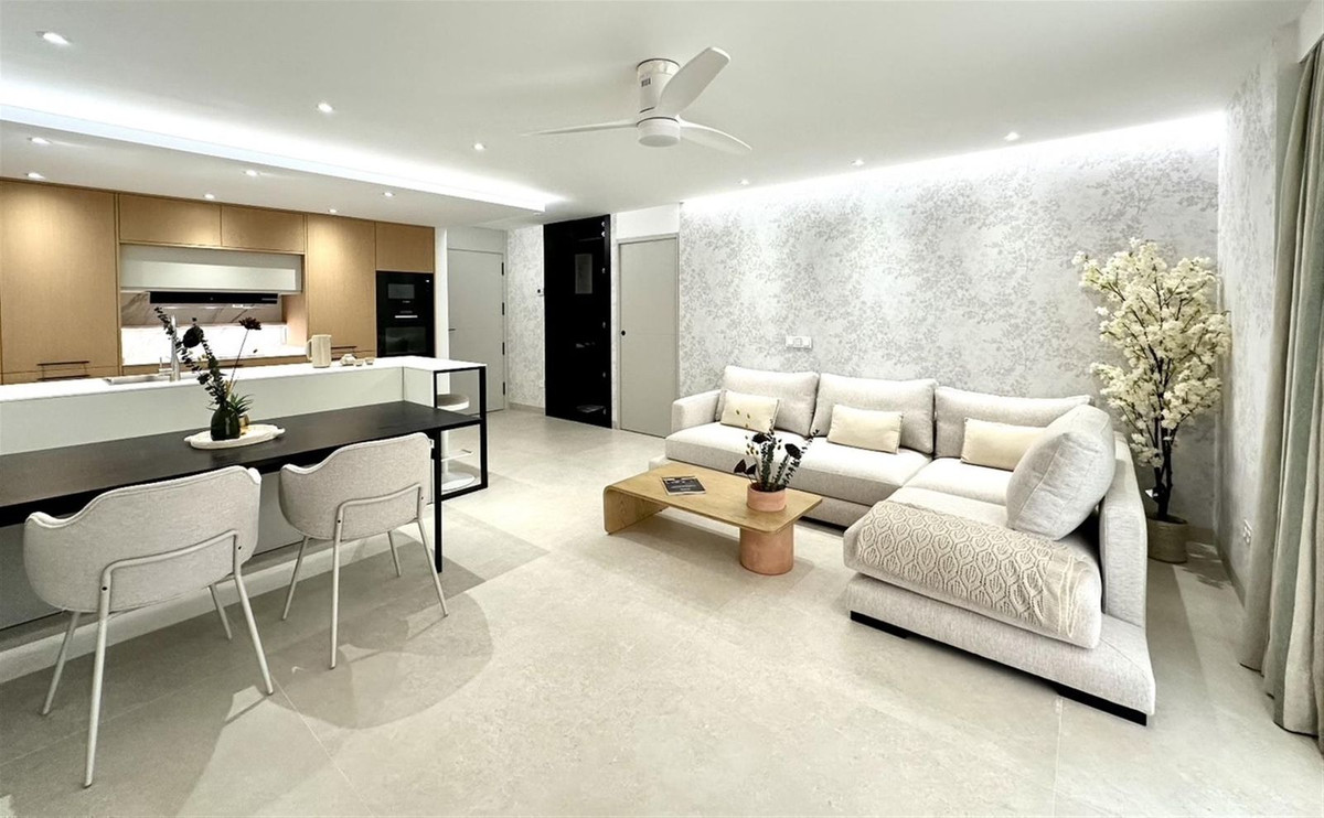 2 Bedroom Apartment for Sale in Marbella — 2