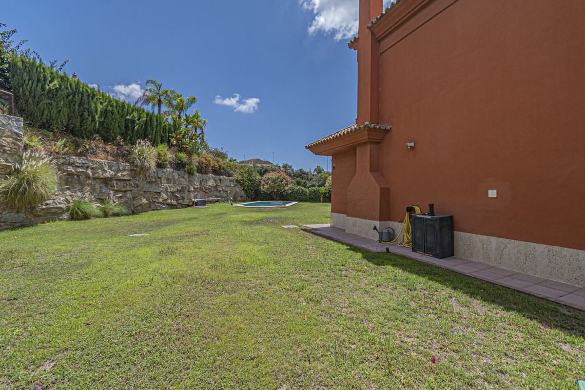 5 Bedroom Villa for Sale in Marbella — 7