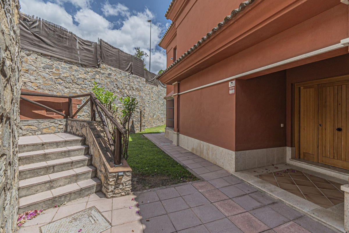 5 Bedroom Villa for Sale in Marbella — 8