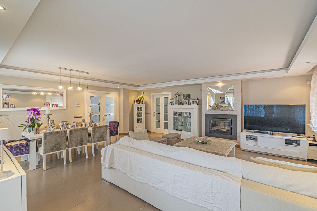5 Bedroom Villa for Sale in San Pedro de Alcántara — 6