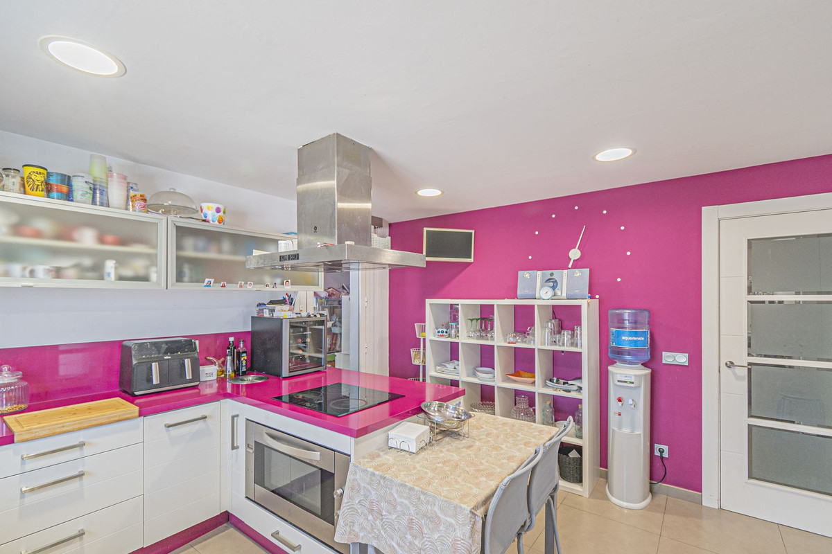 5 Bedroom Villa for Sale in San Pedro de Alcántara — 7