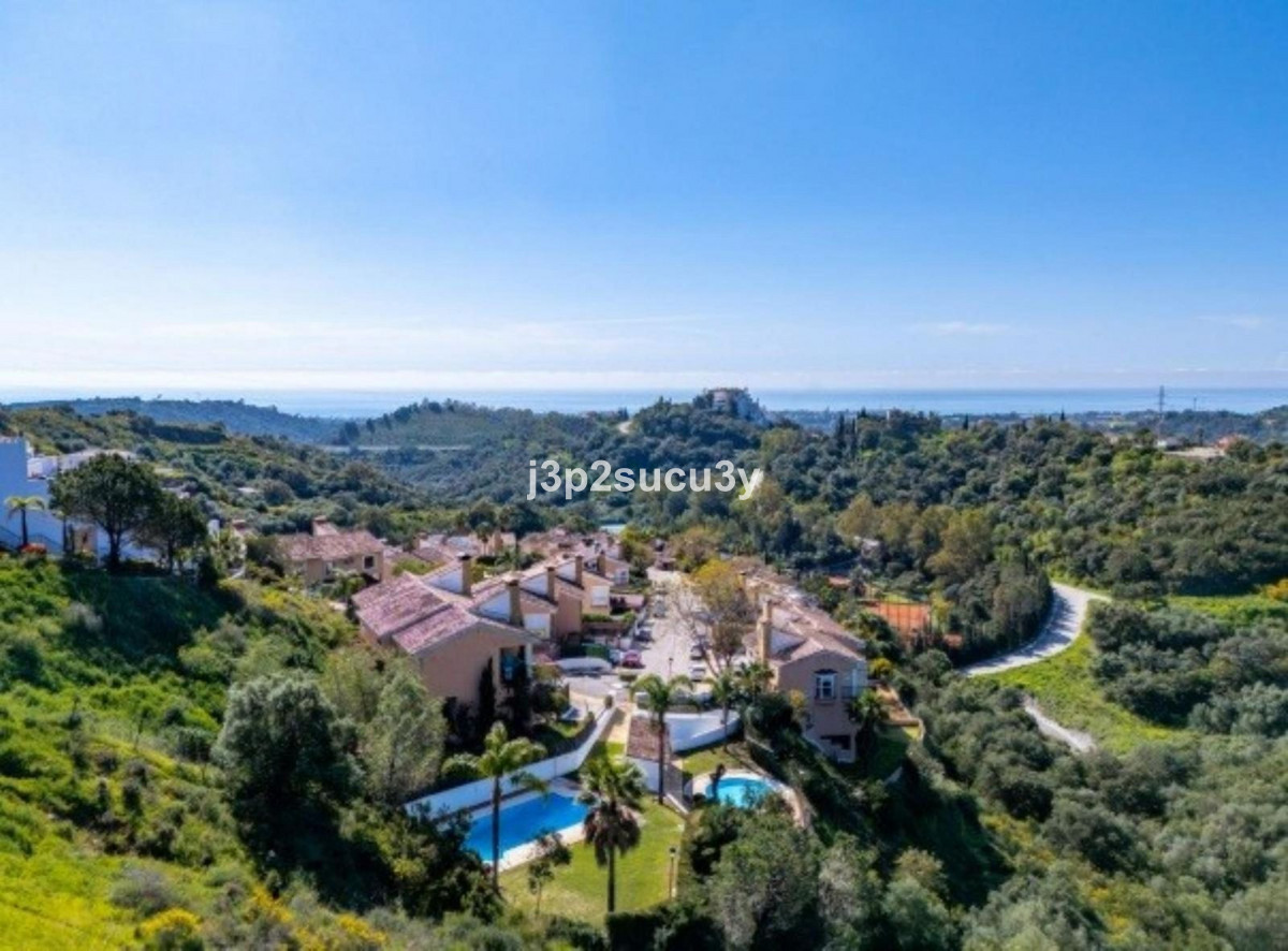 3 Bedroom Villa for Sale in Estepona