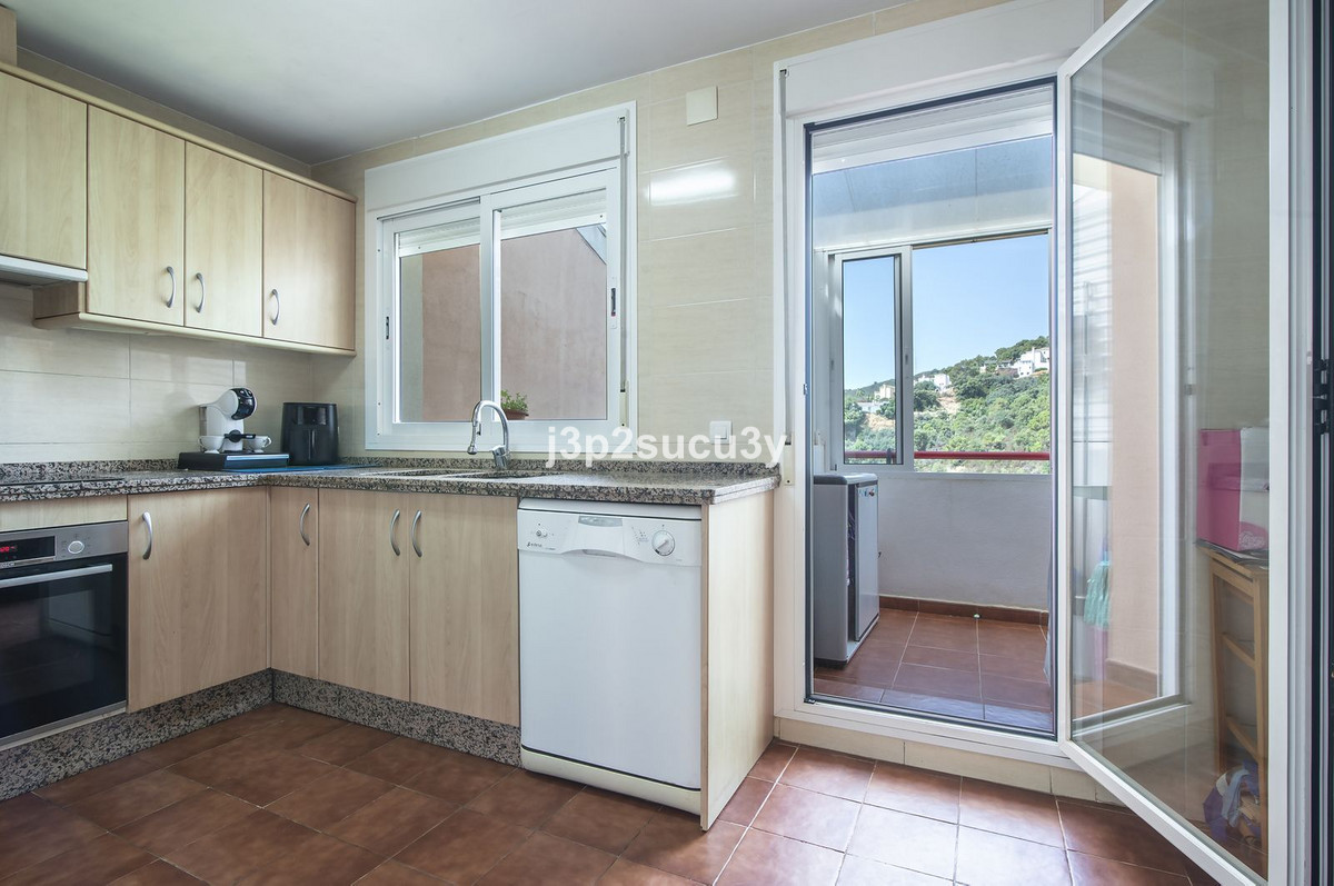 3 Bedroom Villa for Sale in Estepona — view 10